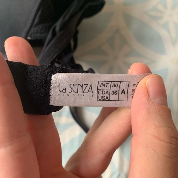 black La Senza underwire pushup bra 36A - Picture 3 of 5
